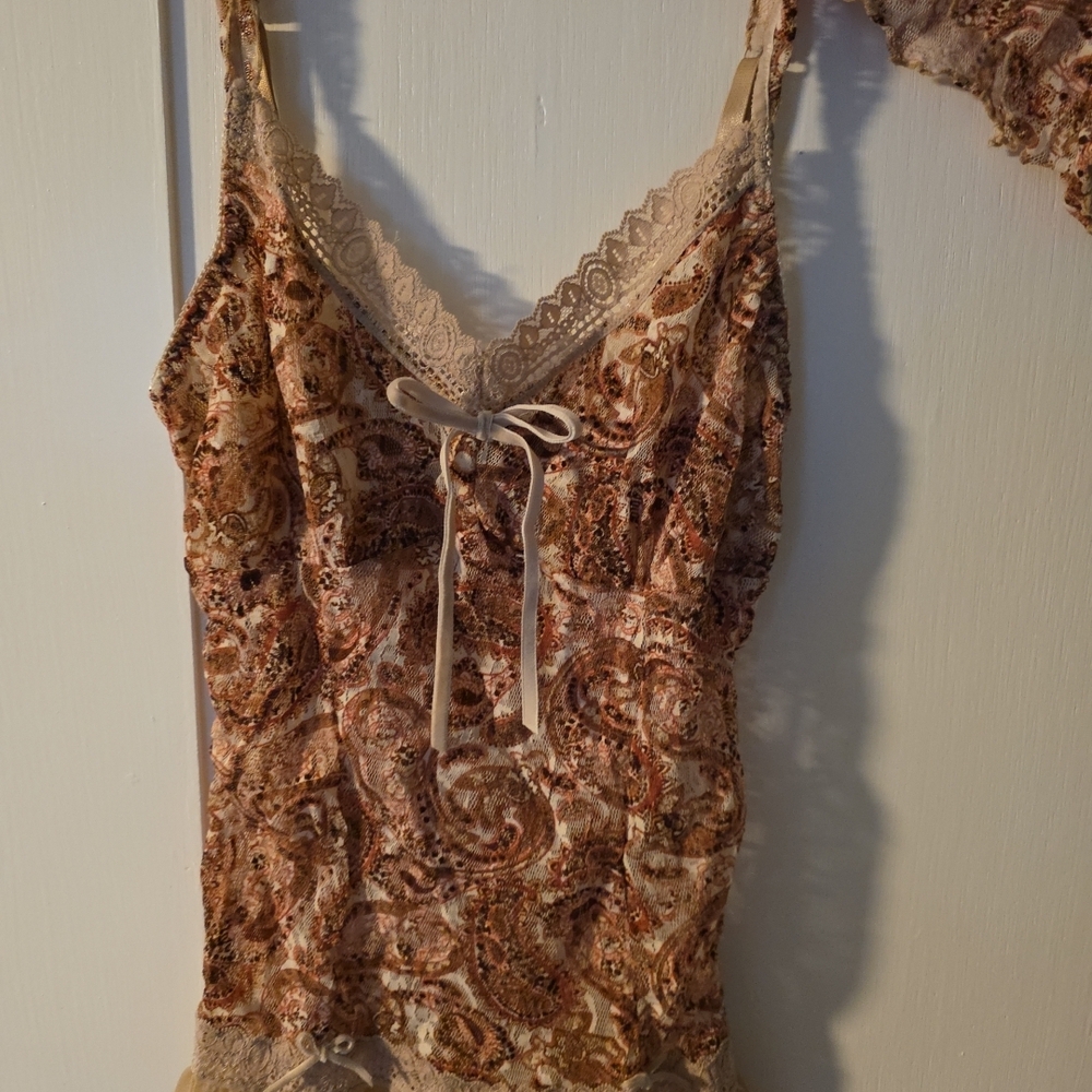 Elegant Lace Trimmed Chemise
